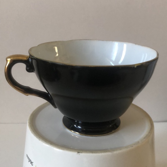 Stunning tea cup & saucer, Fleur Delis, hand painted in Occupied Japan. - Picture 10 of 13